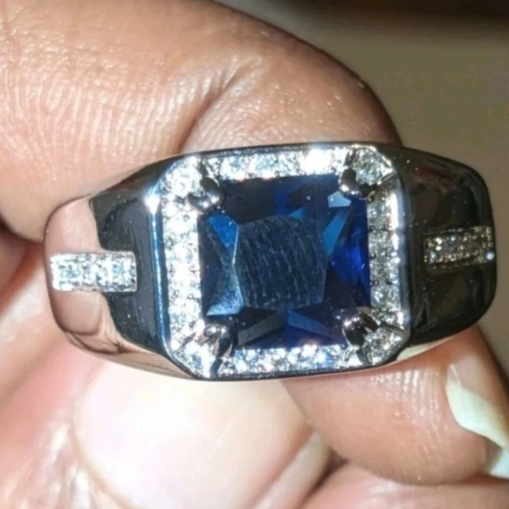 Elegant Silvery Classic Mens Sapphire Lab Created Diamond ring